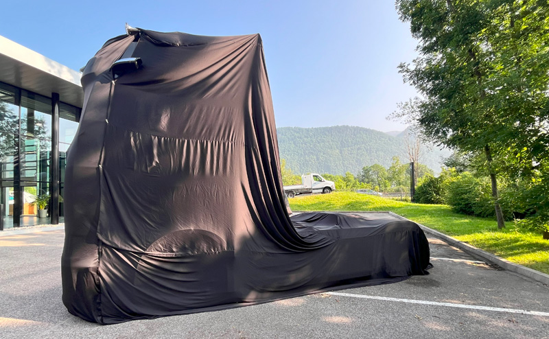 Sábana presentación Camión Mercedes-Benz